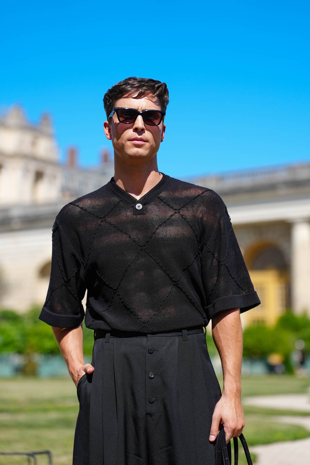 Benito Skinner com camisa polo - Metrópoles