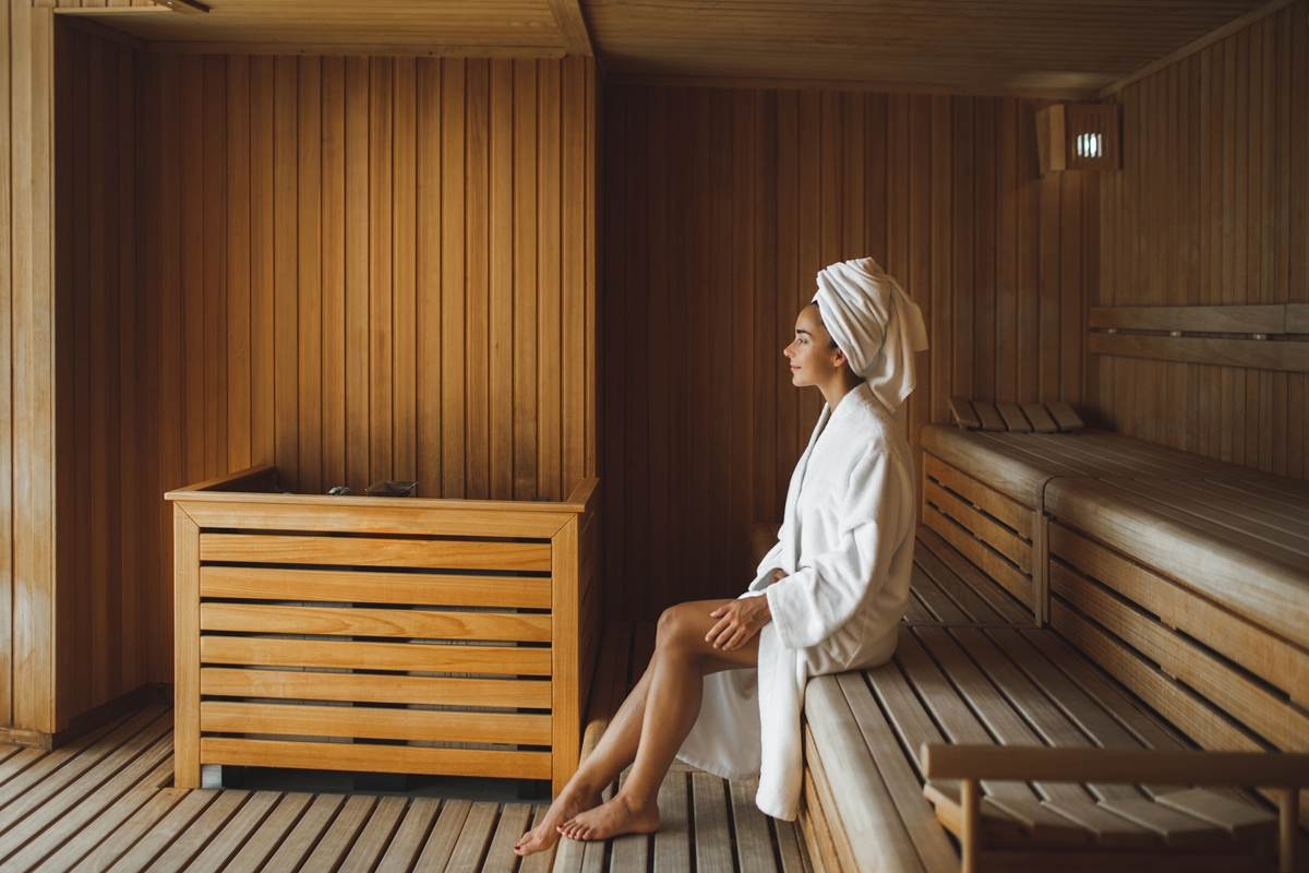 Uso de sauna pode elevar os níveis de energia e felicidade, diz estudo