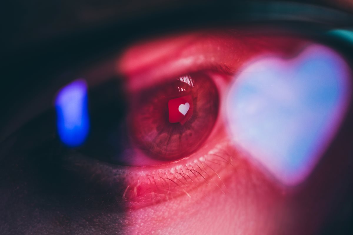 Expor tristeza nas redes sociais ajuda ou atrapalha a saúde mental?