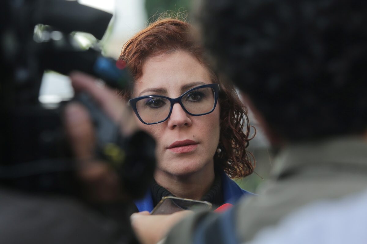 Veja a ficha sigilosa de Zambelli na Interpol