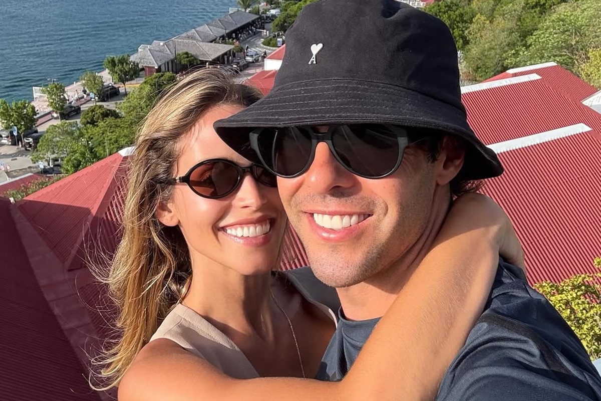 Kaká gera constrangimento e risadas após declaração apaixonada à esposa: Veja as reações!