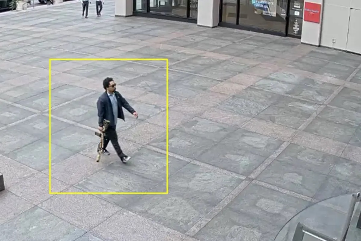 Imagem colorida de atirador - Metrópoles