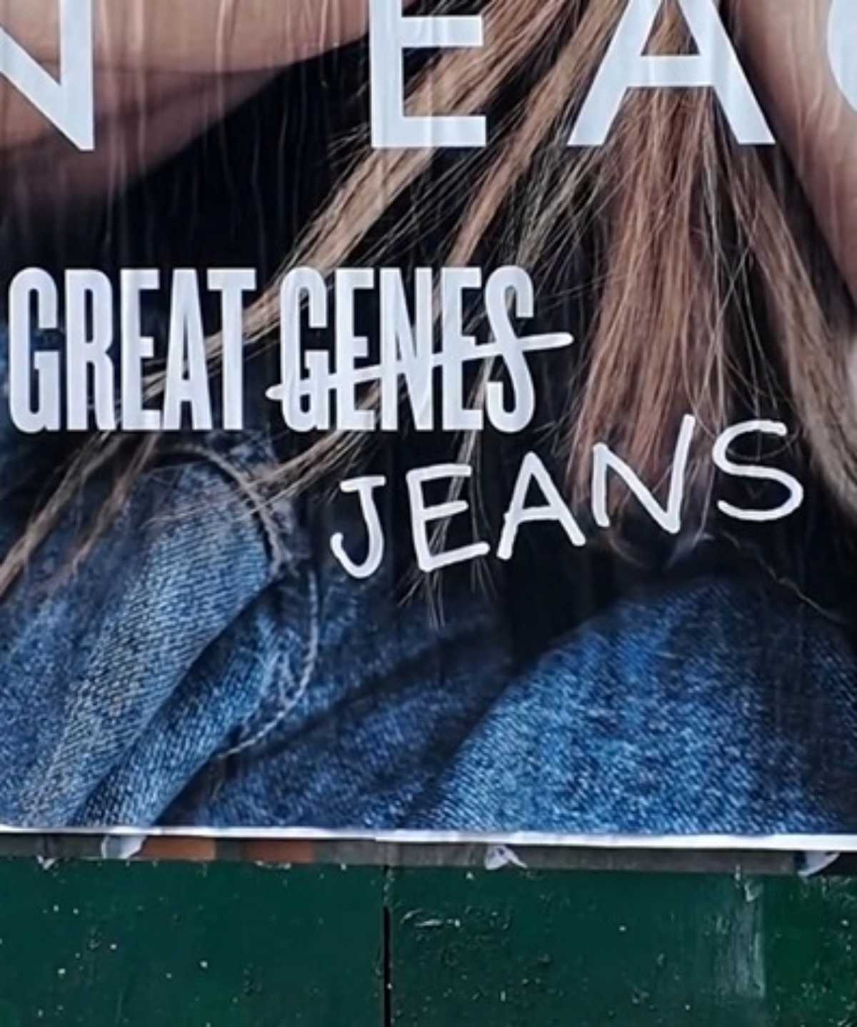 Sydney Sweeney em campanha para a American Eagle - Metrópoles
