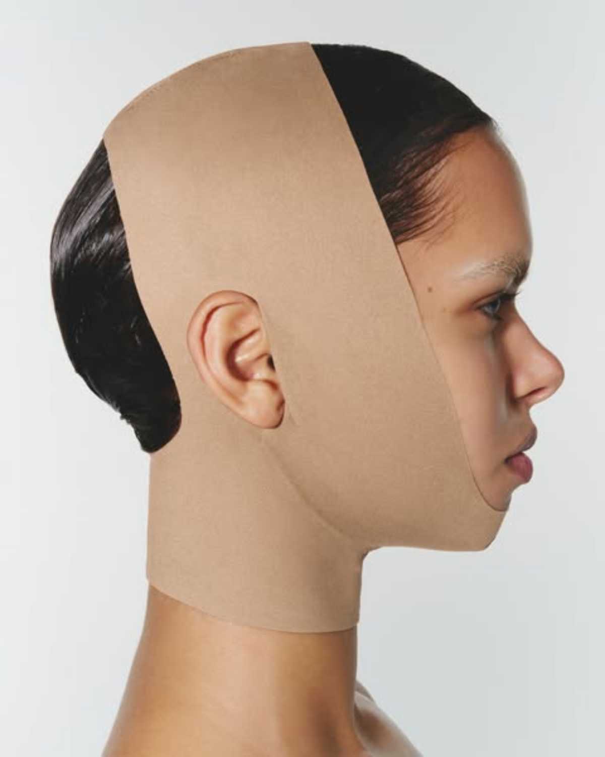 Modelador facial da Skims, marca de Kim Kardashian - Metrópoles