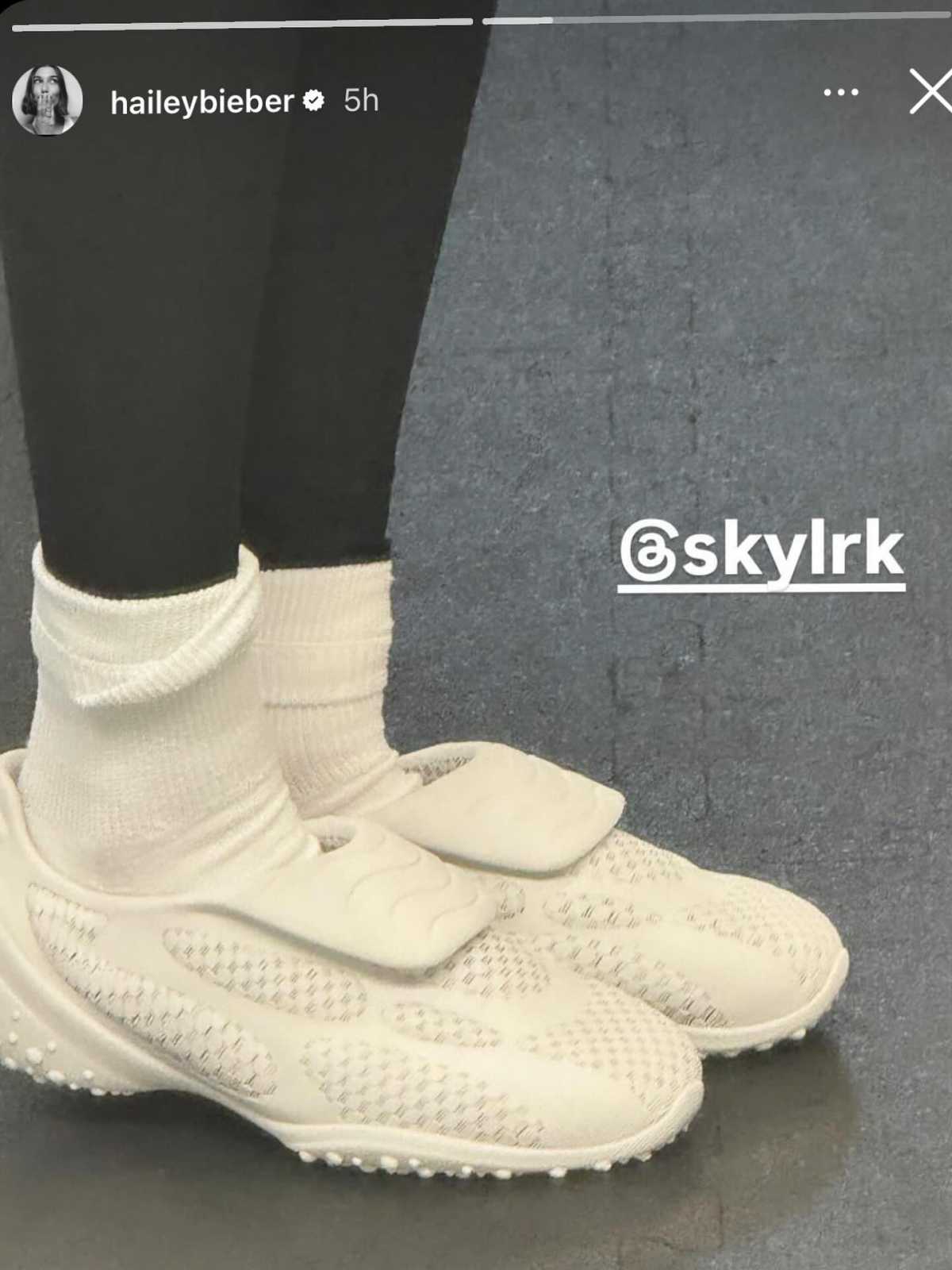 Justin Bieber posta prévia de possível chuteira da SKYLRK - Metrópoles