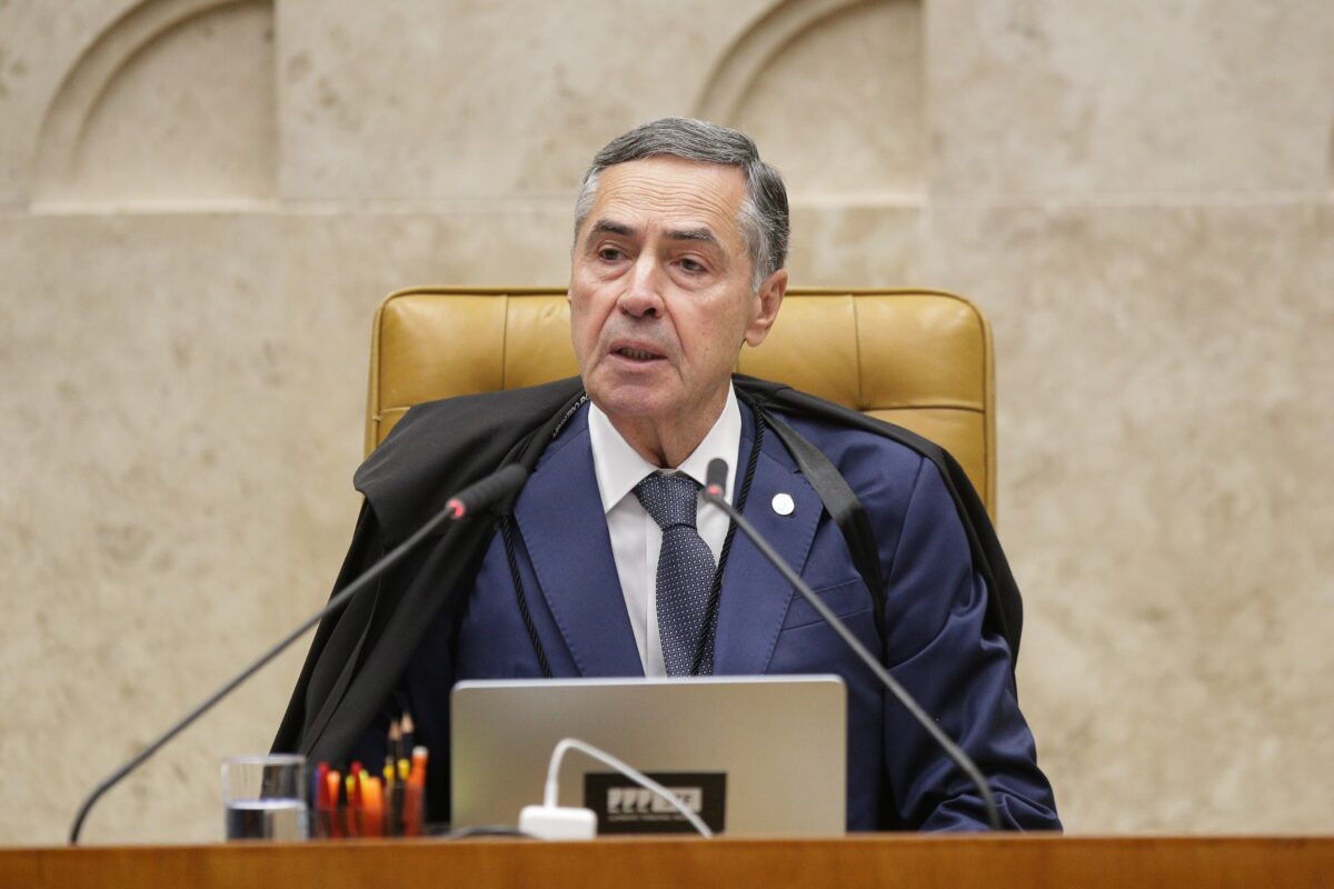 Barroso nega aposentadoria do STF: “Estou feliz com a minha vida”