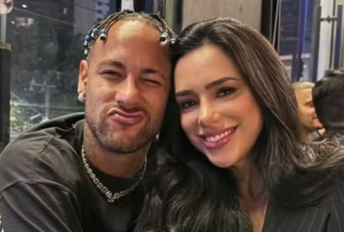 Em meio a polêmicas, Biancardi surge usando camisa com rosto de Neymar