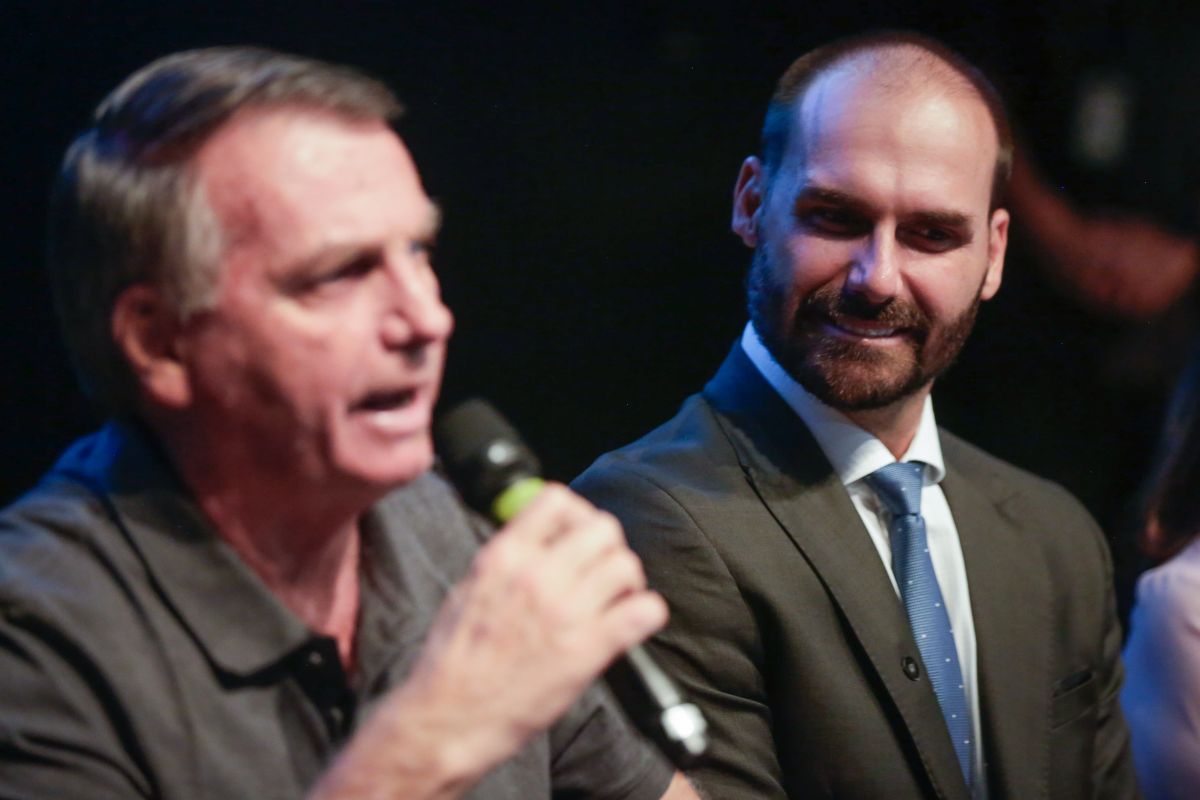 Eduardo Bolsonaro já criticou prisão domiciliar: “Sinal de impunidade”