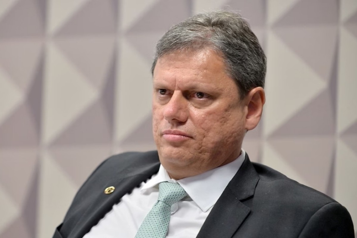 Tarcísio pretende acabar com divulgação anual de bens de autoridades