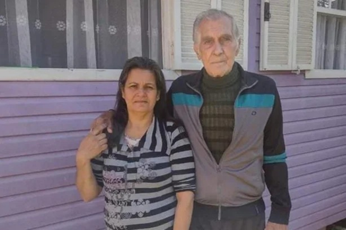 Neto que matou avô e a esposa dele é condenado a 52 anos de prisão
