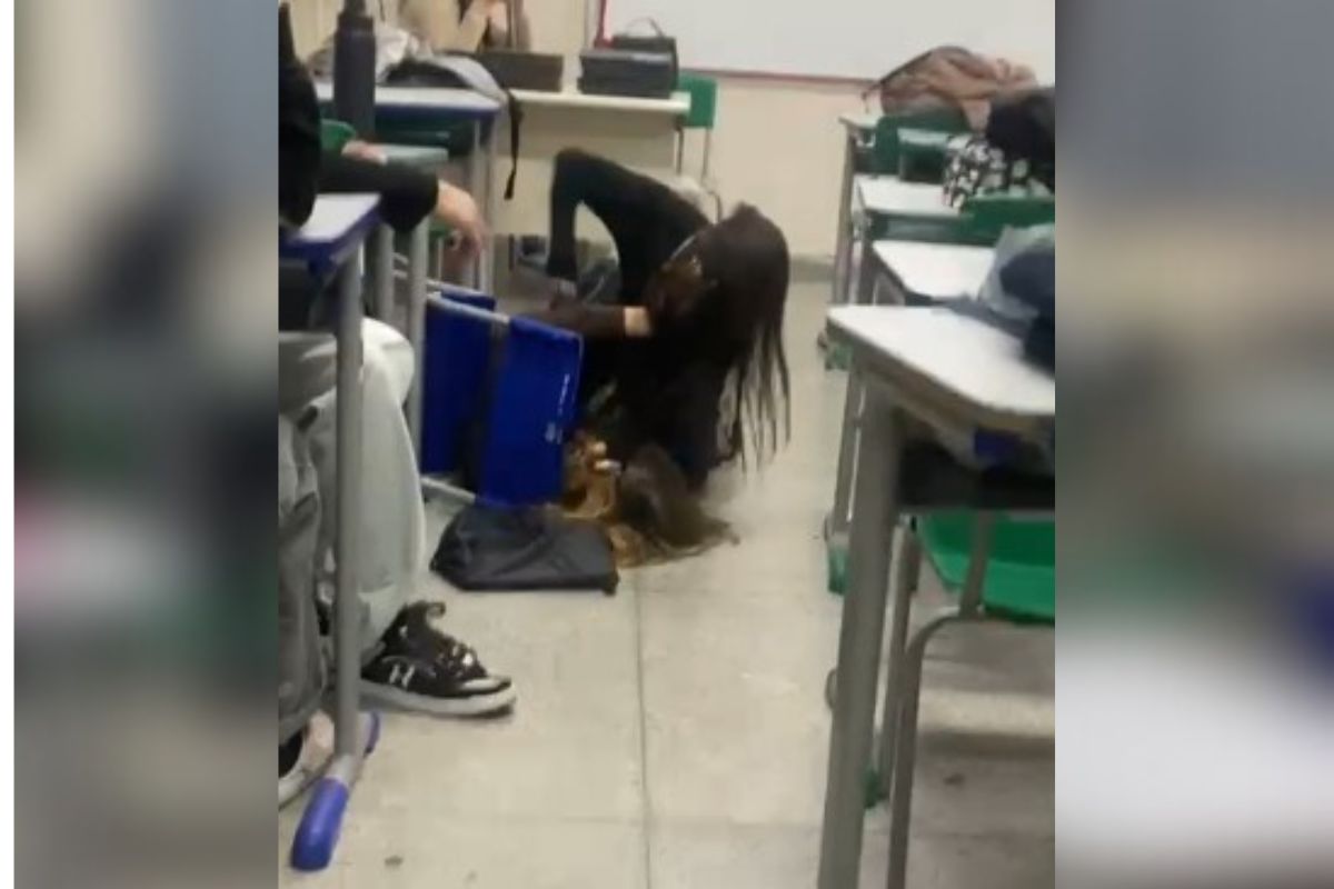 “Olha a minha cara! Vou acabar com ela”, disse aluna após tesourada