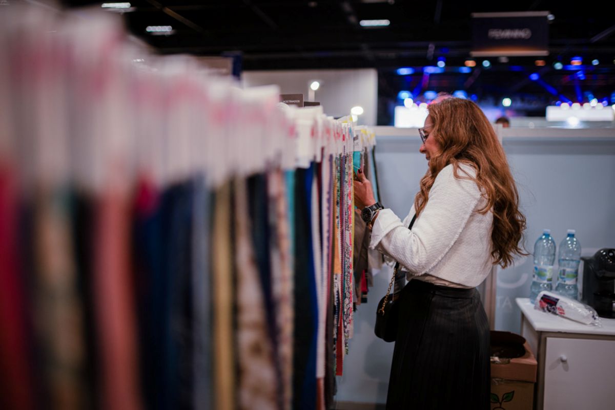 Foto com cor. Focus Fashion Summit - Metrópoles