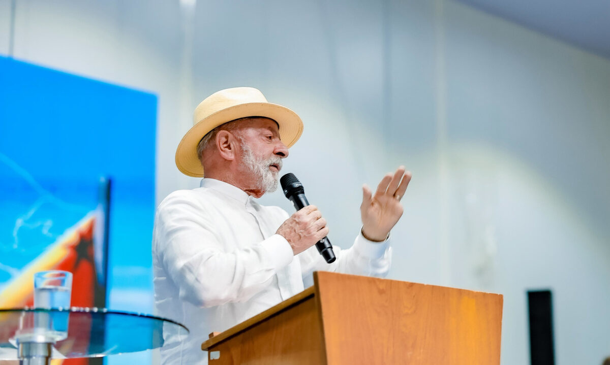 Lula: vira-latas queriam que eu rastejasse atrás de Trump