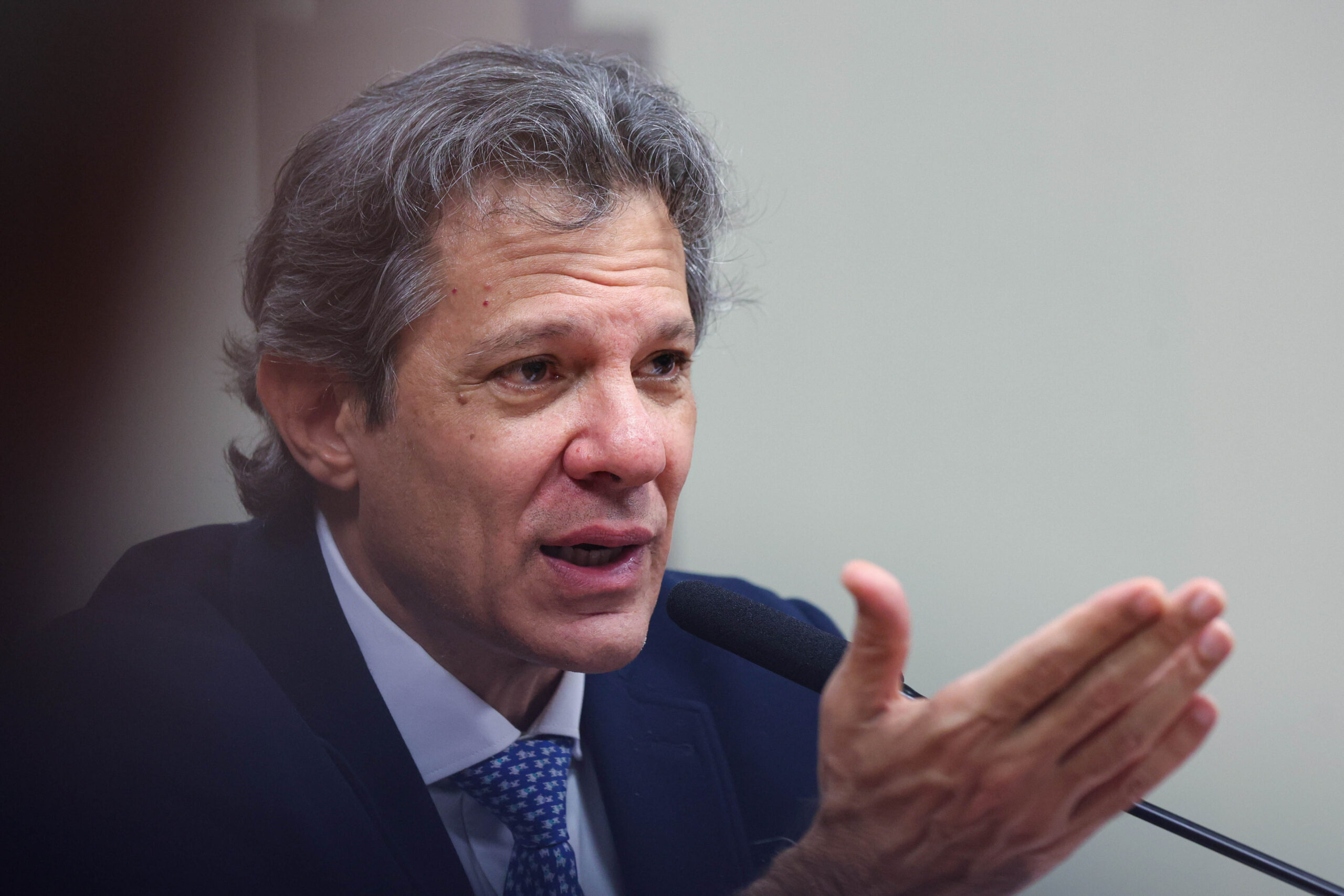 “Lideranças mundiais estão inseguras”, diz Haddad sobre ações de Trump