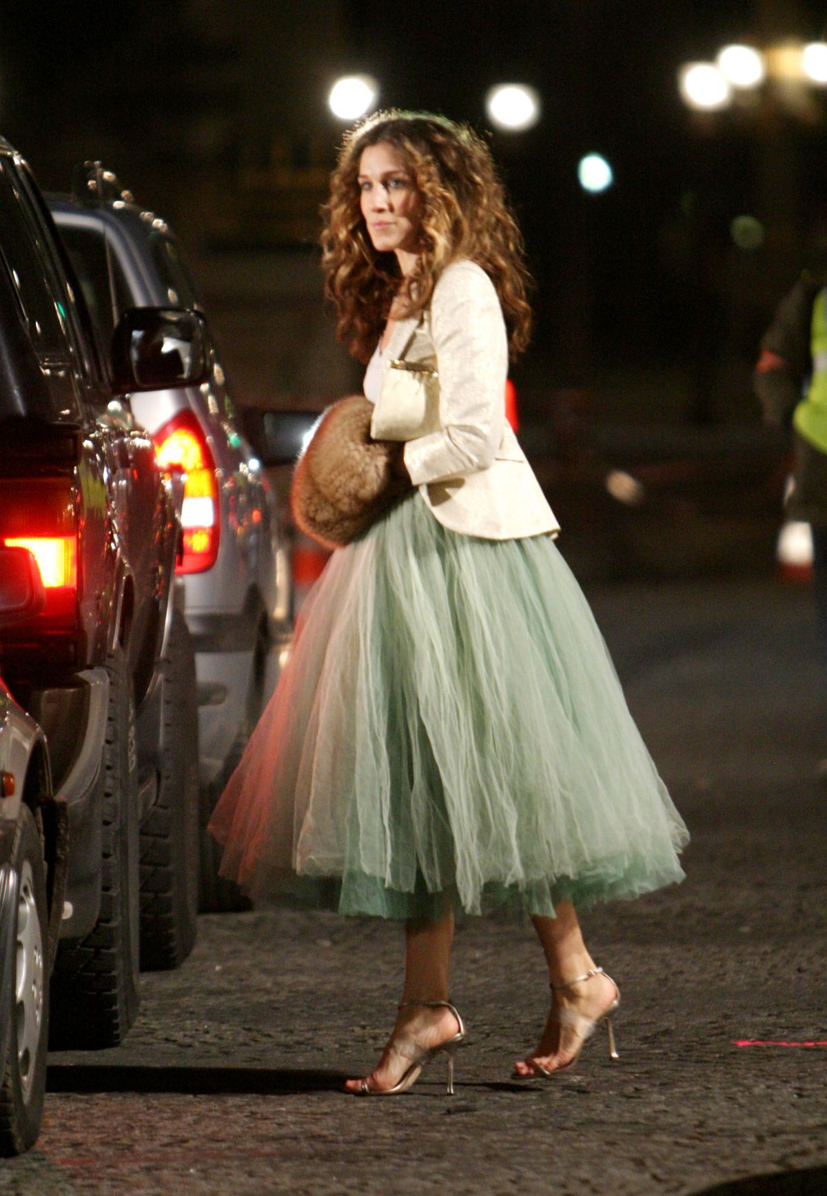 Carrie Bradshaw com saia de tule - Metrópoles