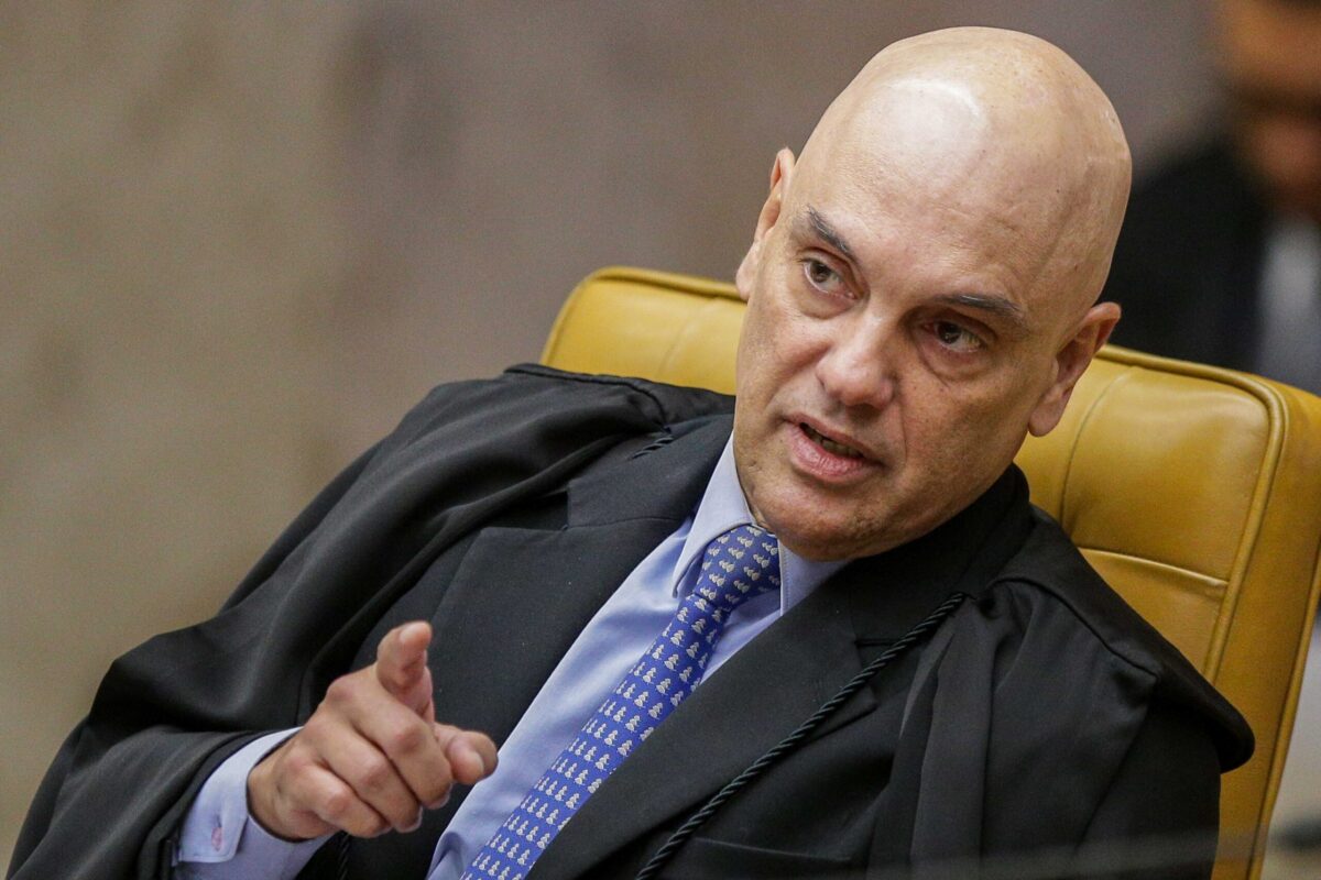 Em-eleicao-simbolica-o-Supremo-Tribunal-Federal-elege-para-presidente-e-vice-presidente-da-Corte-os-ministros-Edson-Fachin-e-Alexandre-de-Moraes-Metropoles-3-scaled-e1755260276121 MPSP pede que Moraes esclareça alcance de decisão sobre dados do Coaf