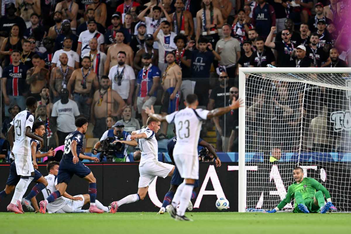 Substituto de Donnarumma falha em sua estreia no PSG; confira