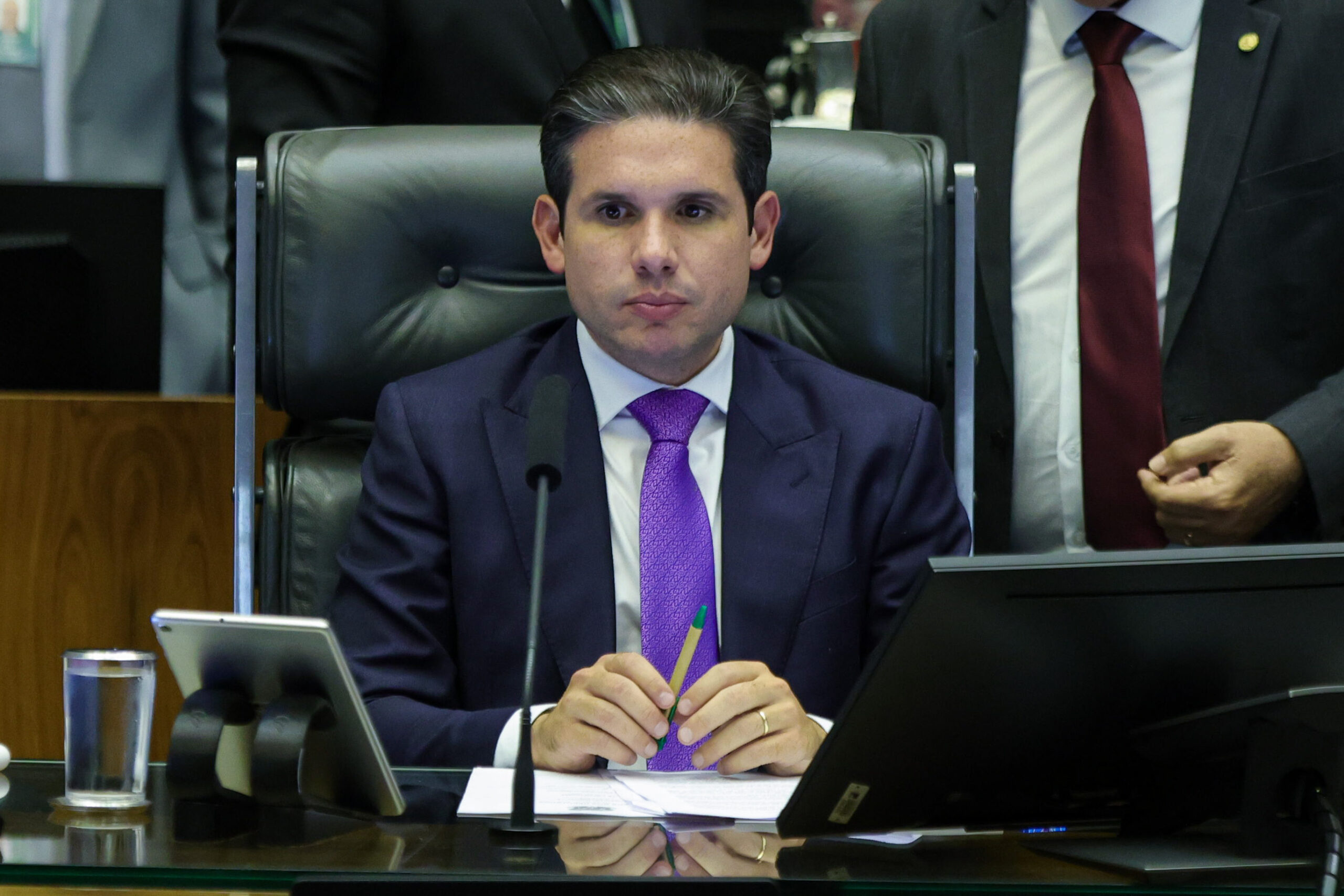 Motta prevê que deputados vão tentar aumentar isenção do IR: “Bondade”