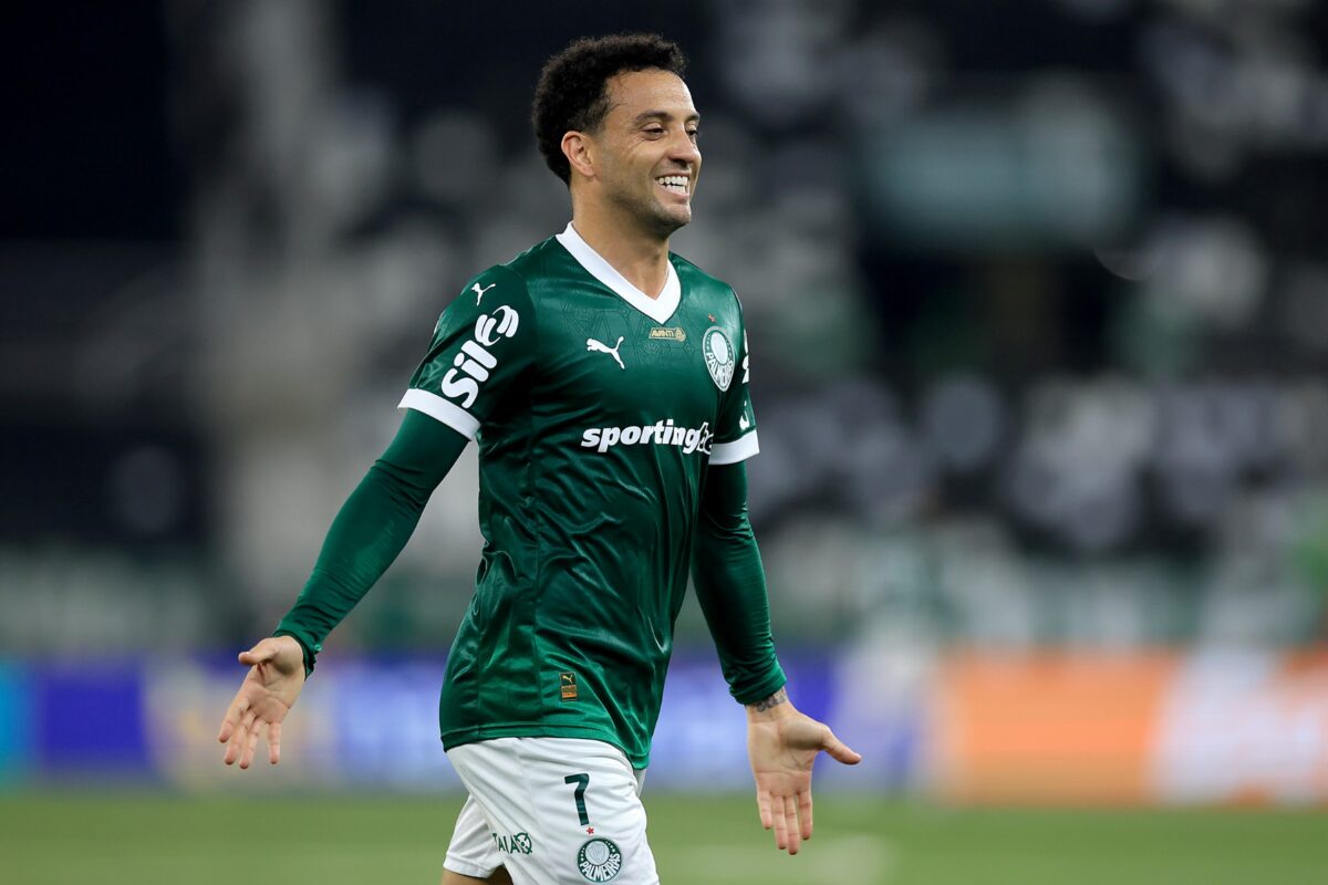 Urgente! Estrela do Palmeiras Consegue Permissão Inédita para Visitar Pai na Papuda