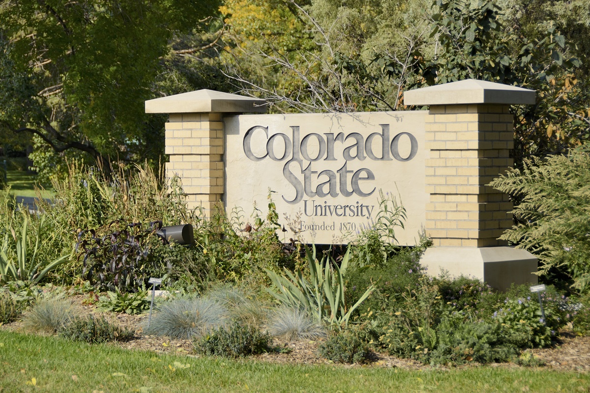 Imagem colorida da Universidade Estadual do Colorado - Metrópoles 
