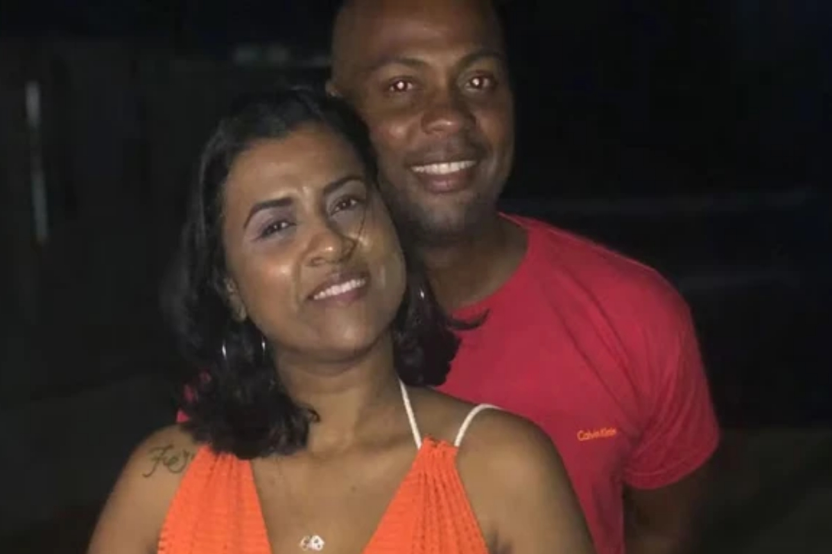 Homem mata esposa a marretadas em varanda de apartamento