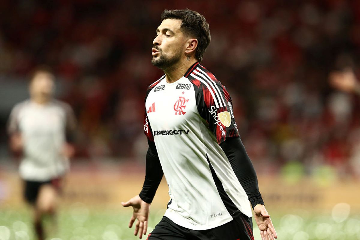 Com duas vitórias, Flamengo elimina Inter e avança na Libertadores