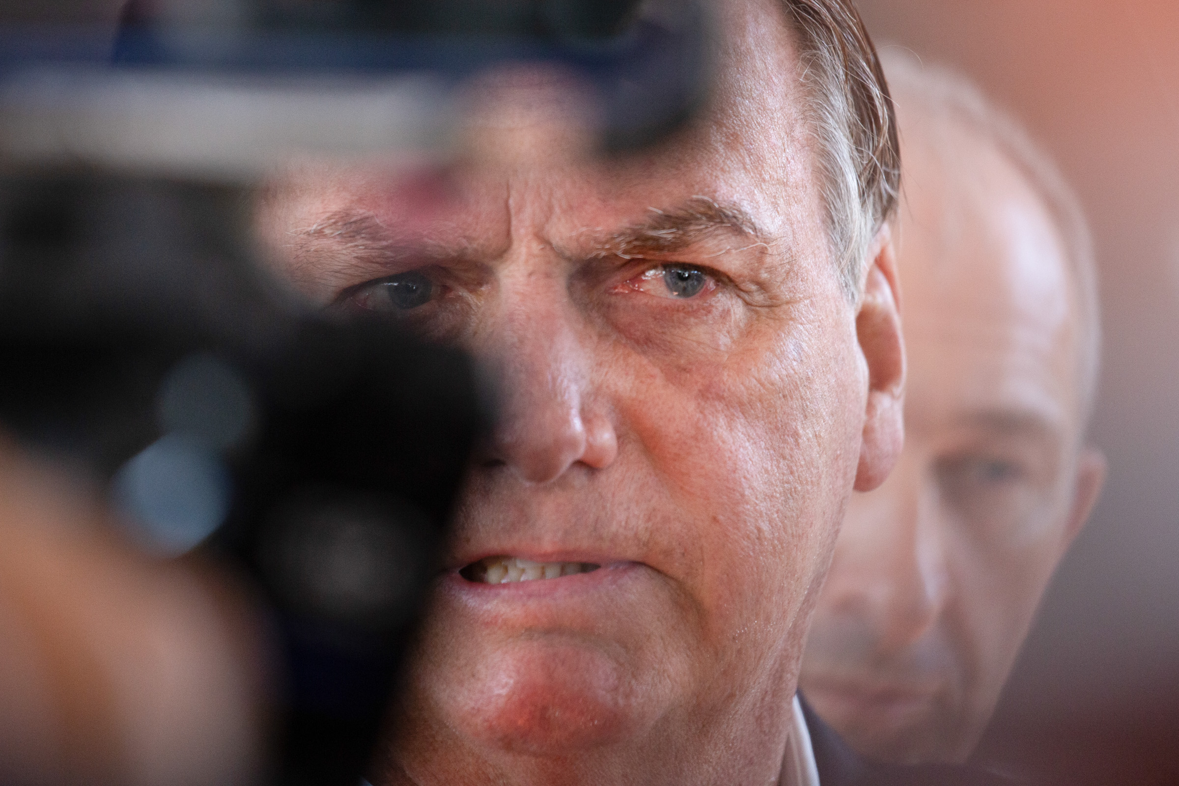 Maioria aprova prisão de Bolsonaro, diz pesquisa