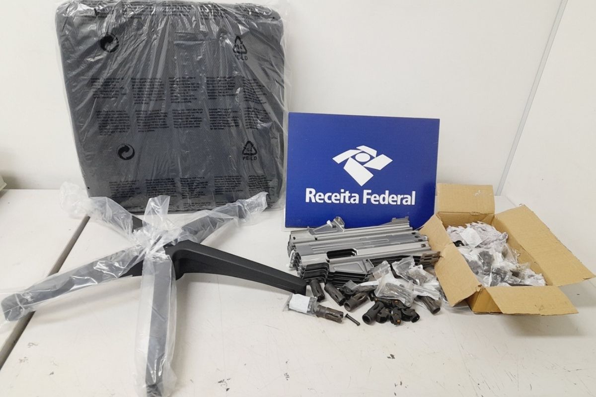 Receita Federal apreende peças de armas enviadas dos EUA em aeroporto