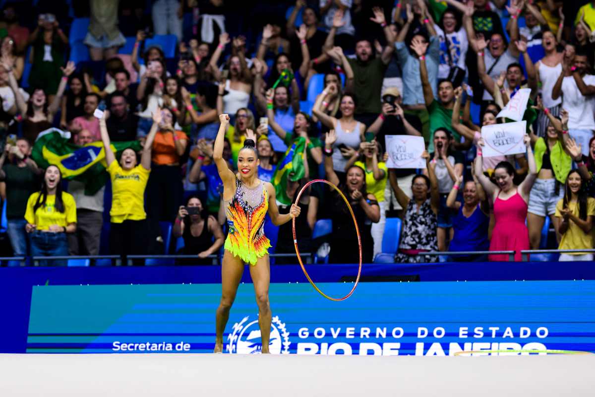 Brasileiras vão para a final individual geral no Mundial de Ginástica