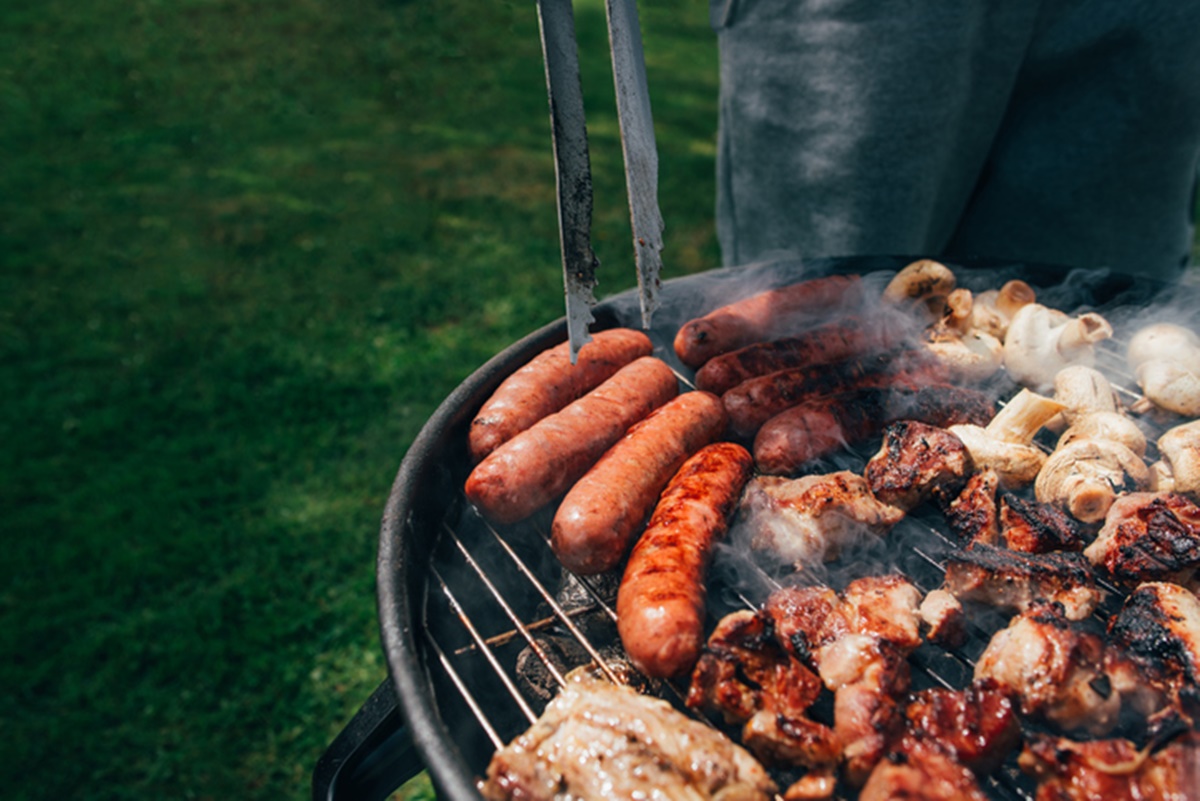 Por que algumas carnes processadas não devem ser grelhadas