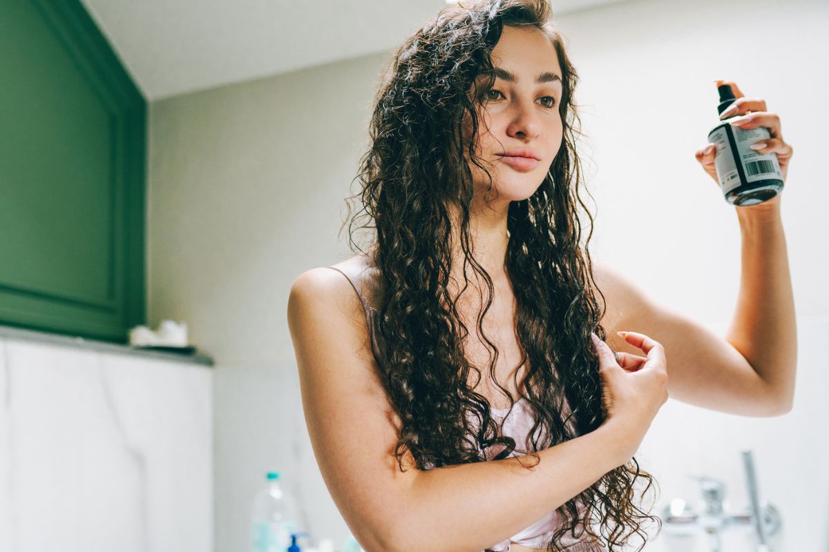 Veja os melhores cortes para ter um cabelo cacheado e cheio de vida