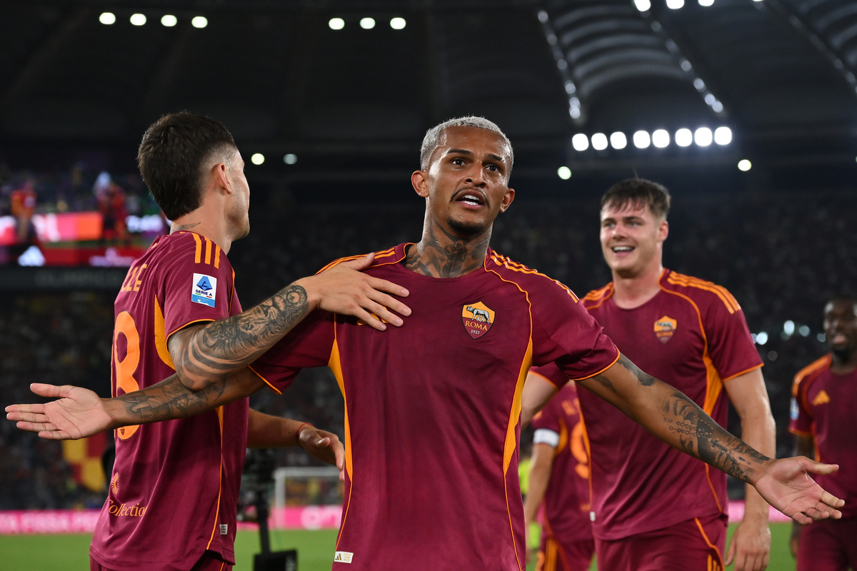 Wesley, ex-Flamengo, marca na vitória da Roma pelo Campeonato Italiano