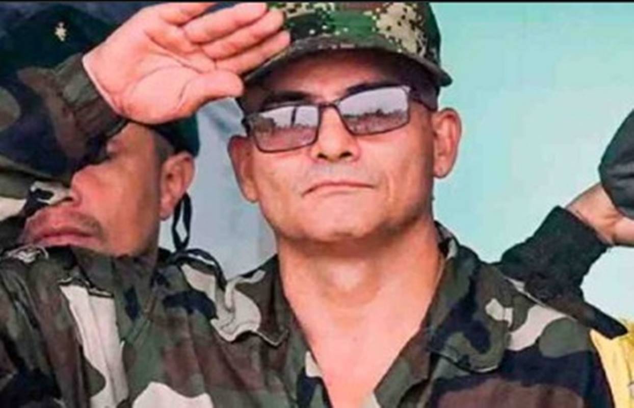 Guerrilheiro mais procurado da Colômbia diz que não vai se render