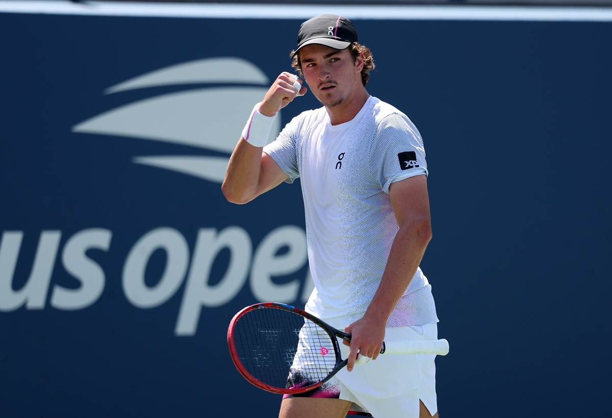 João Fonseca passa mal, mas vence sérvio em estreia no US Open