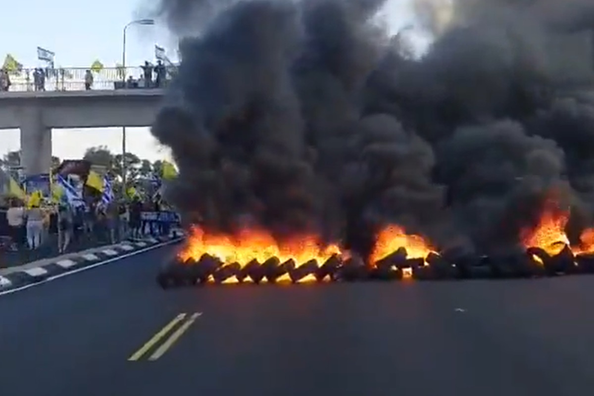 Israel: famílias de reféns bloqueiam rodovias pelo fim da guerra; veja
