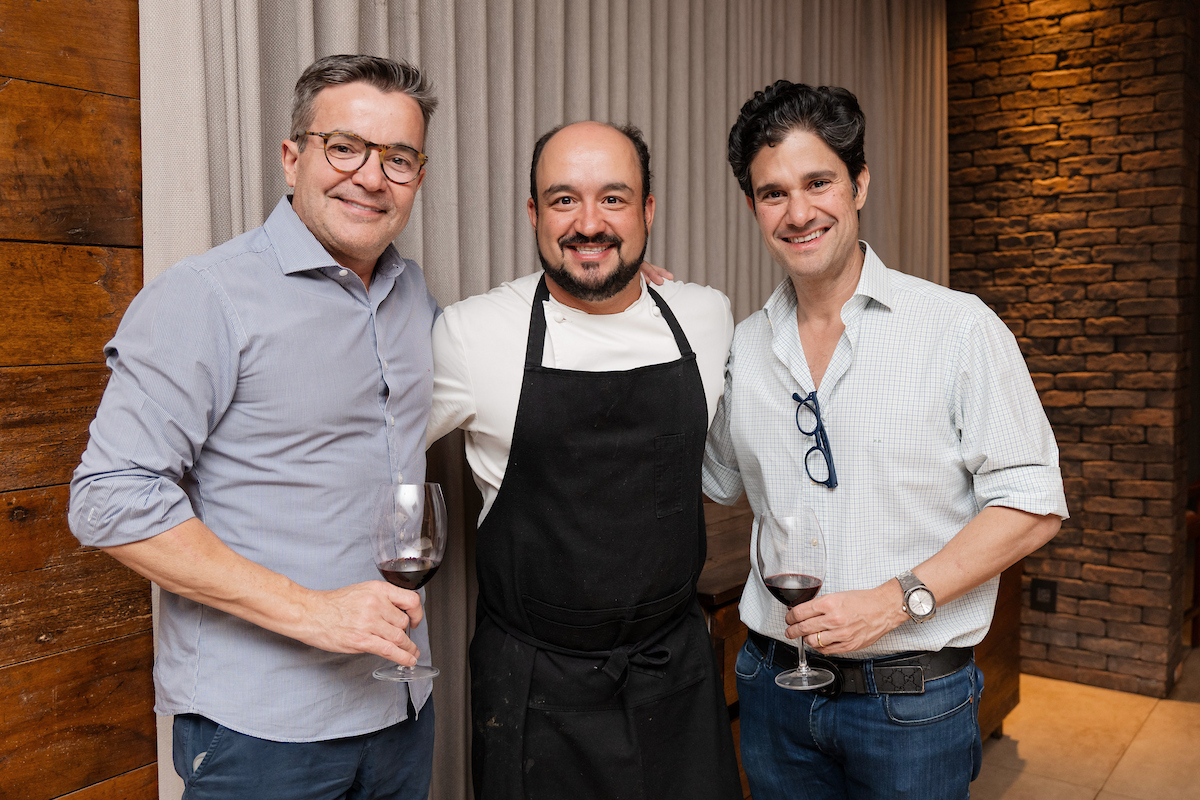 Marlon e Branco Amaral celebram os 30 anos do vinho Catalina - Metrópoles