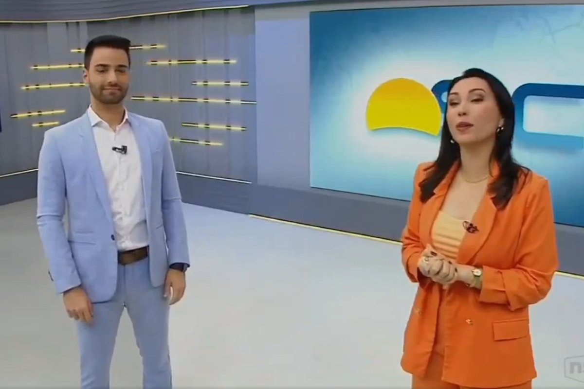 Jornalista da Globo comete gafe ao vivo ao citar programa do SBT