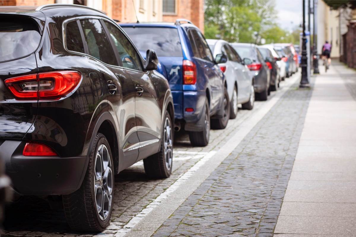 Cor do carro influencia aquecimento das cidades. Saiba qual é a pior