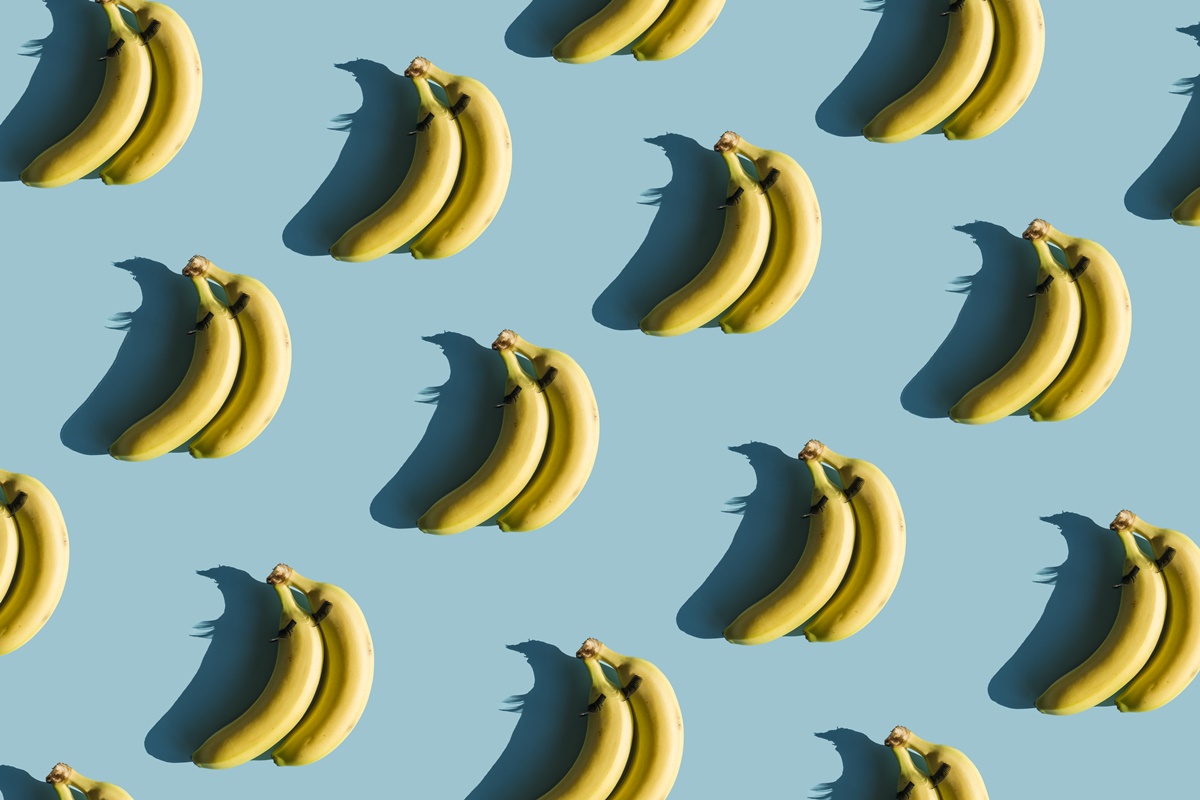 Foto colorida de pencas de banana - Metrópoles