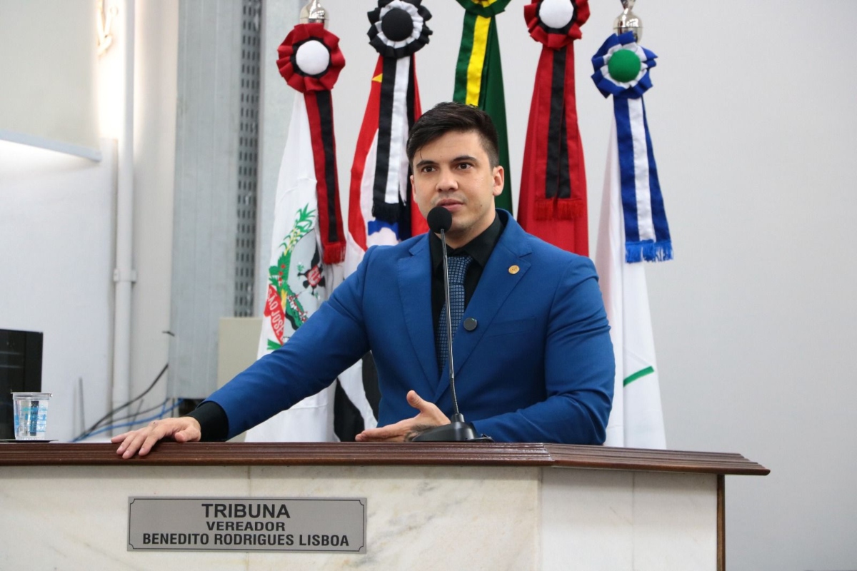 PL suspende vereador que chamou prefeito do partido de “covarde”