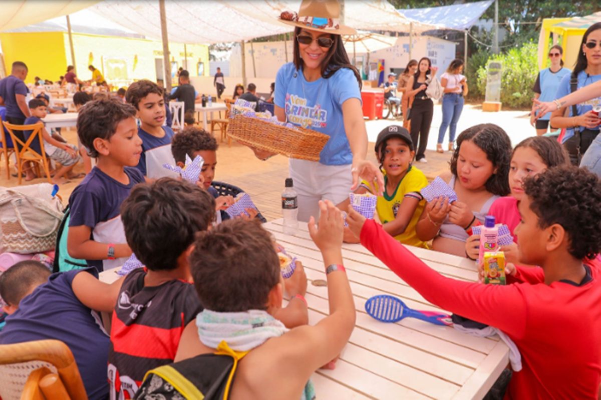 Cerca de 300 crianças visitam festival em ação social do GDF