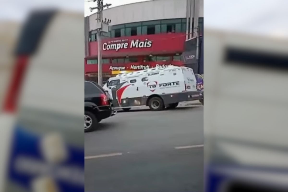 Ladrões trocam tiros com seguranças de carro-forte na Grande SP