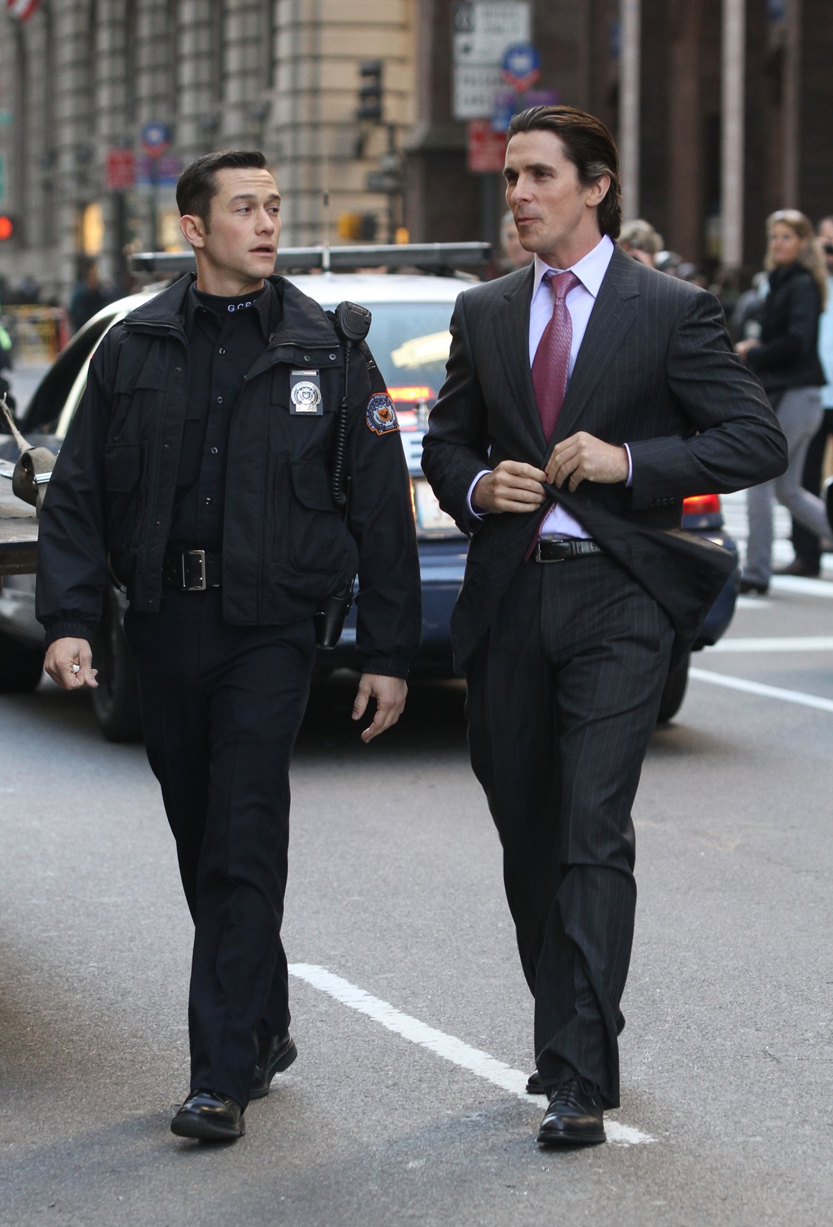 dark kight batman cavaleiro das trevas giorgio armani bruce wayne - metrópoles