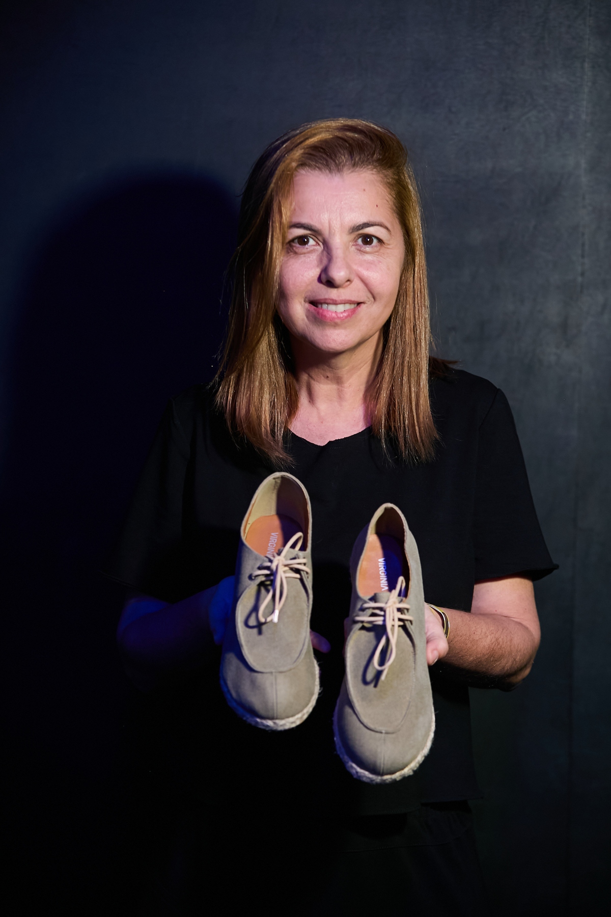 Calçado com repelente contra insetos é apresentado por Virginia Barros no interfashion - pedro