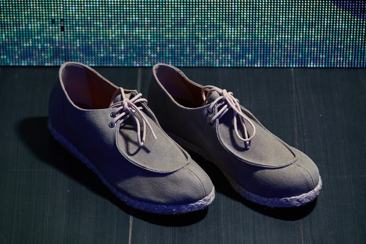 Calçado com repelente contra insetos é apresentado por Virginia Barros no interfashion - pedro