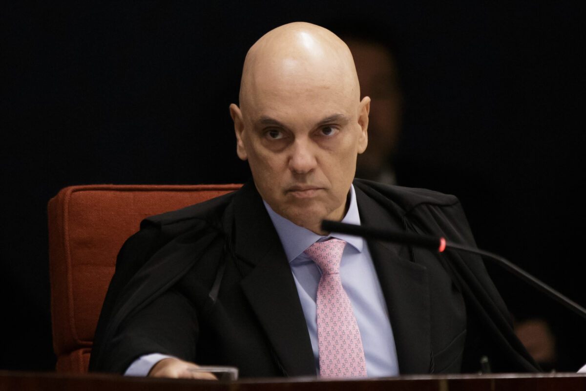 Moraes brinca que voto de Fux o fez perder jogo do Corinthians. Vídeo