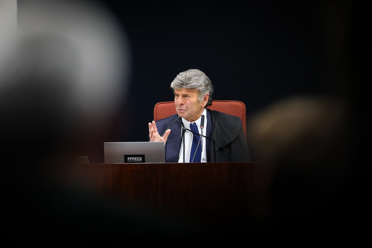 Fux vota em julgamento de Bolsonaro e outros réus no STF; siga