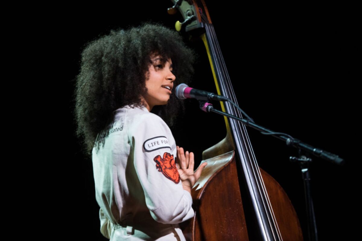 5 motivos para não perder o show de Esperanza Spalding em Brasília
