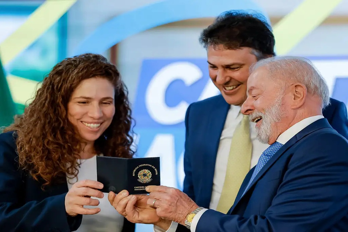 Carteira Nacional Docente: saiba como funcionará o novo documento