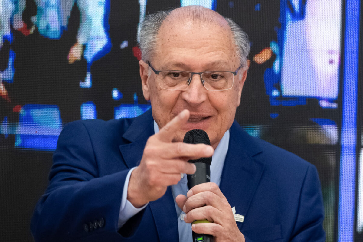 Alckmin Ameaça? Pesquisa Revela Cenário Explosivo Para a Reeleição de Tarcísio em SP!